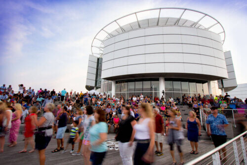 Discovery World at Pier Wisconsin exterior 2