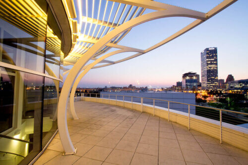 Discovery World at Pier Wisconsin exterior 3