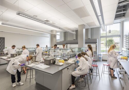 University of Rhode Island Center for Chemical and Forensic Sciences Interior Lab 1