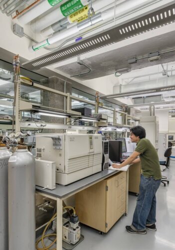 University of Pittsburgh - Molecular Characterization Core interior 4