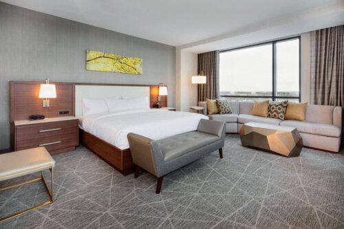 Hilton Rochester Mayo Clinic Area interior bedroom