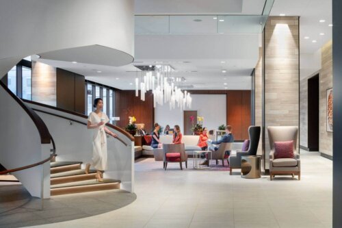 Hilton Rochester Mayo Clinic Area interior lobby 2