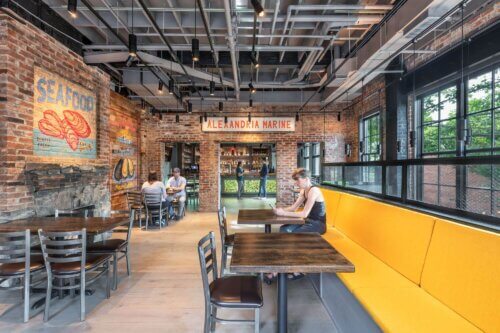 Augie’s Mussel House and Patio interior 3