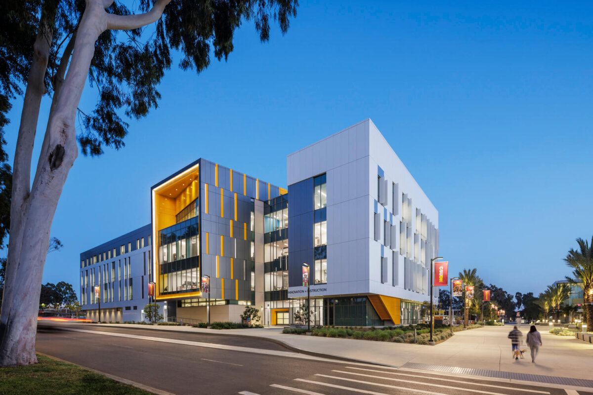 California State University, Dominguez Hills – Innovation & Instruction Building