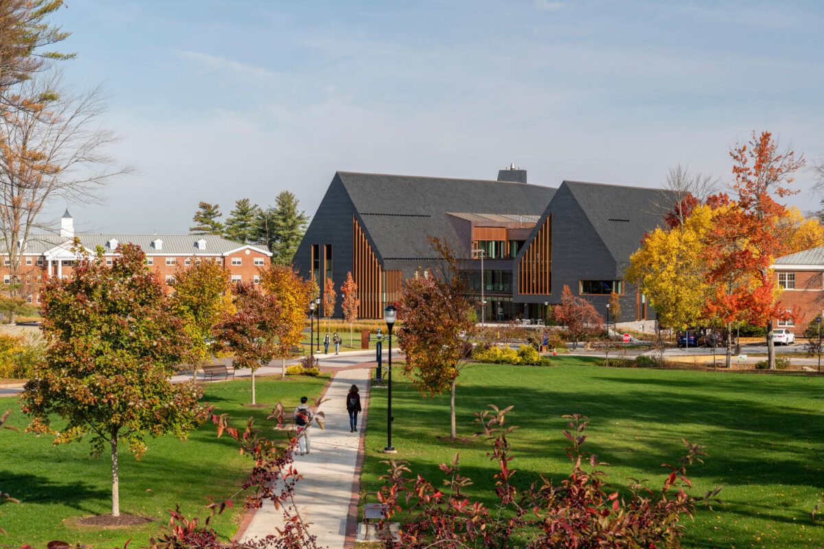 Southern New Hampshire University – School of Engineering, Technology, and Aeronautics, Paul J. LeBlanc Hall