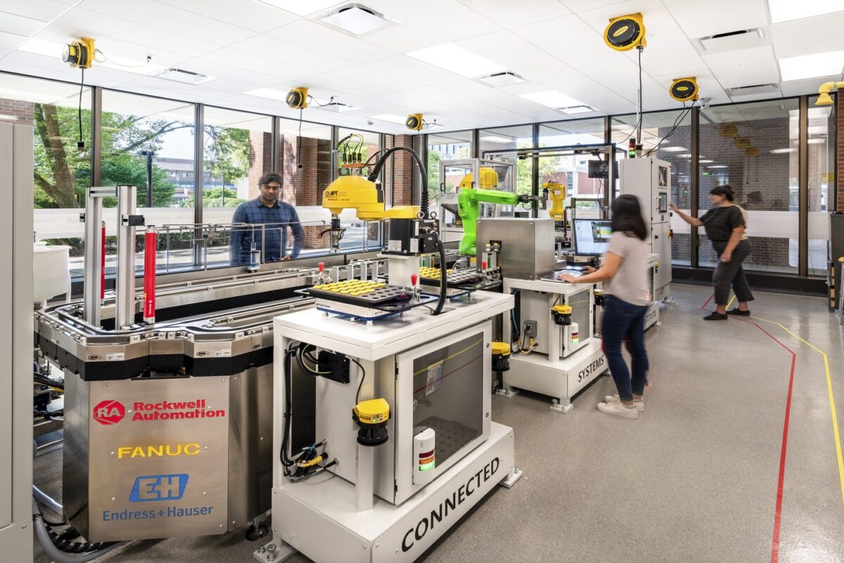 University of Wisconsin-Milwaukee Connected Systems Institute