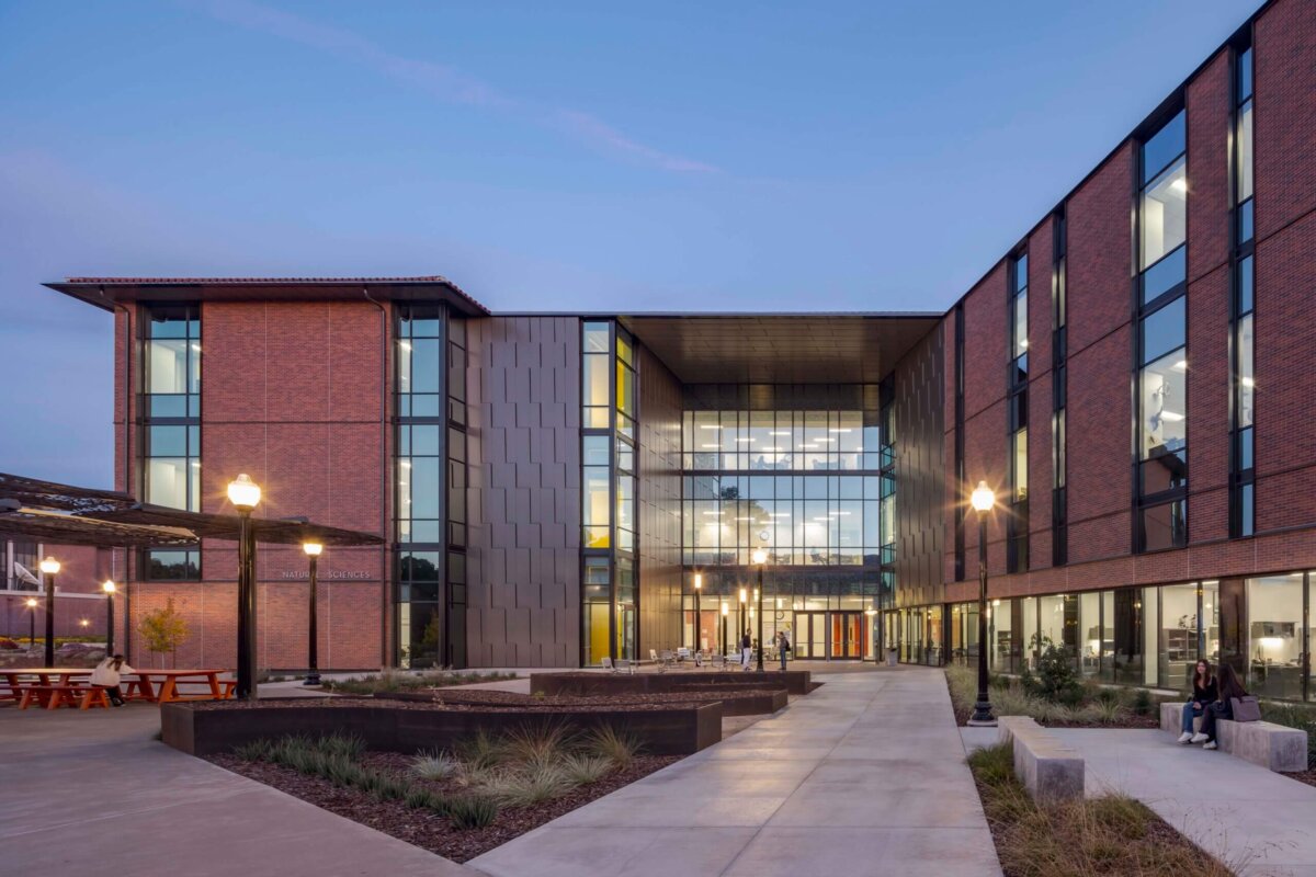 Sacramento City College – Natural Sciences Building