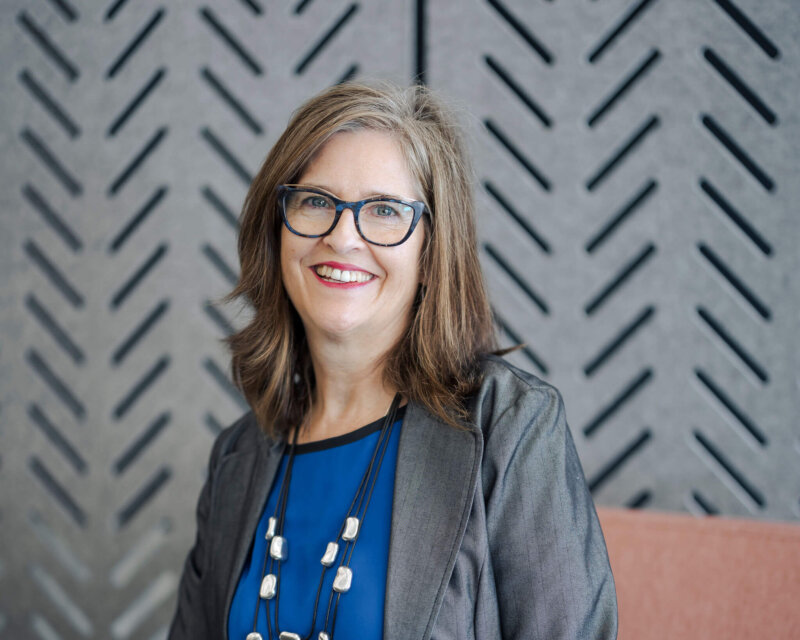 Christine Lahr headshot