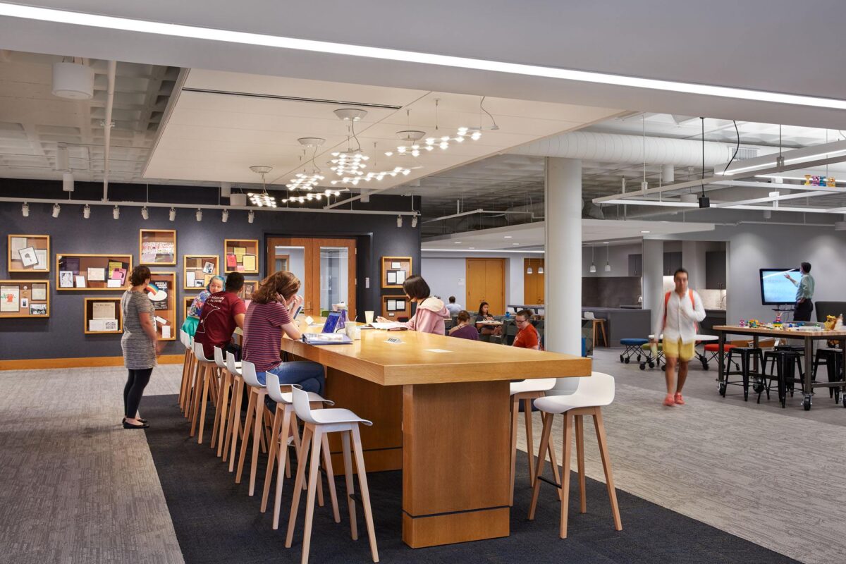 Macalester College, DeWitt Wallace Library